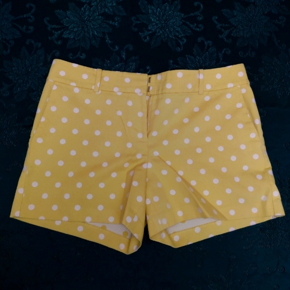 Ann Taylor Pants - Ann Taylor jacquard yellow polka dot shorts, 10